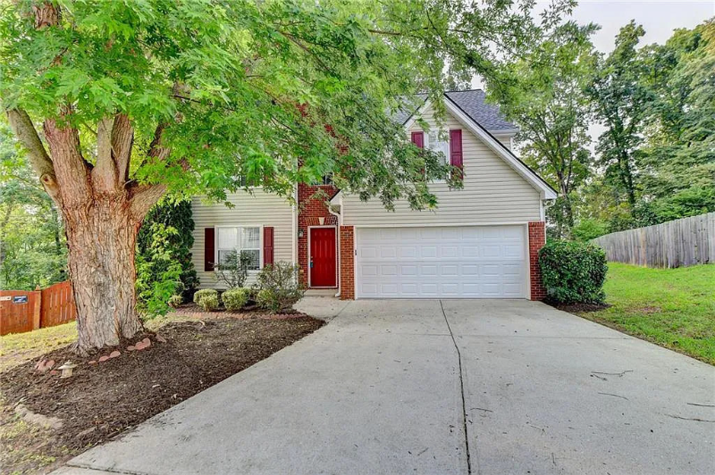 Lawrenceville House: 1227 Yellow River Dr