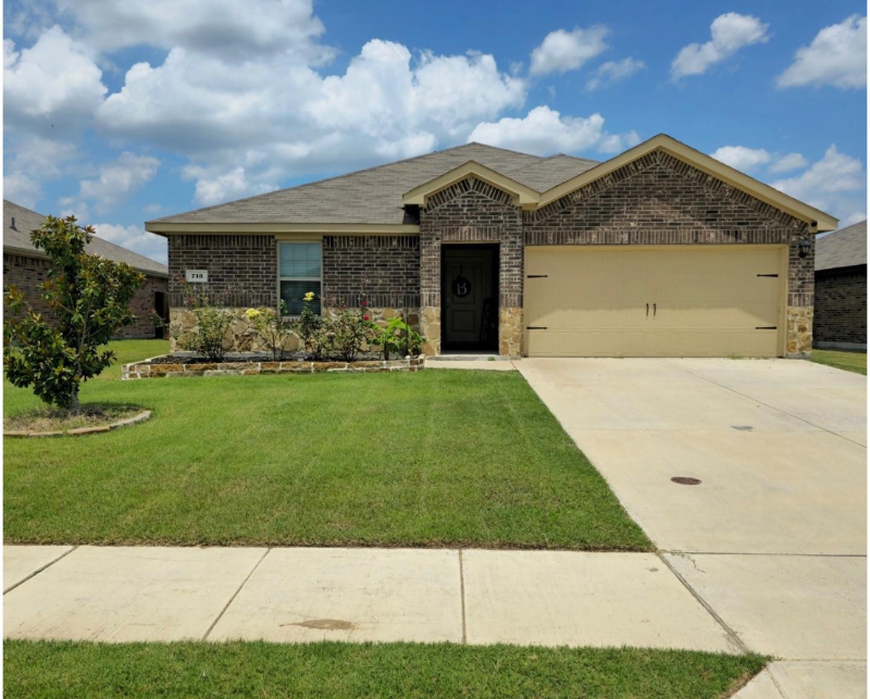Royse City House: 713 Meadow Creek Lane