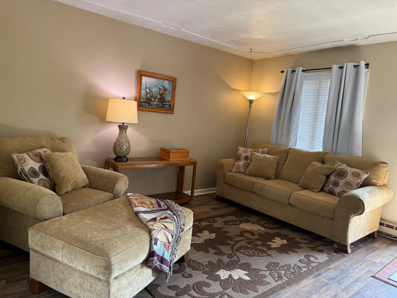 Wheeling Apartment: 0 Spanish Manor