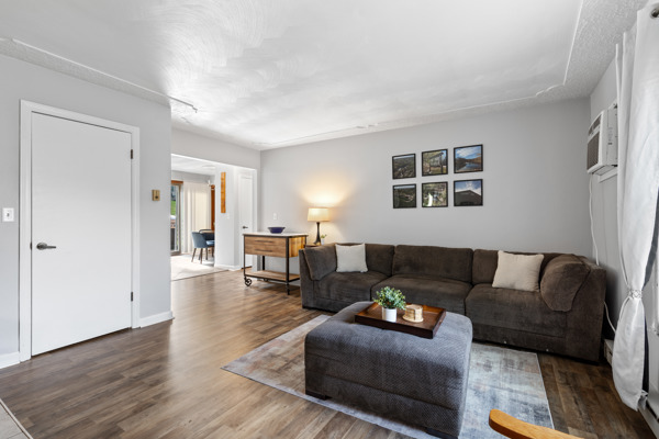 Wheeling Apartment: 0 Spanish Manor