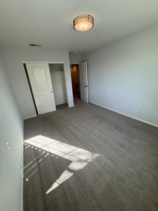 Chula Vista Townhome: 1460 Mockingbird Ct