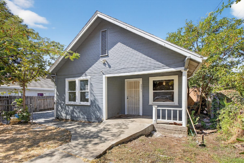 Sacramento Multiplex: 5080 Enrico Blvd