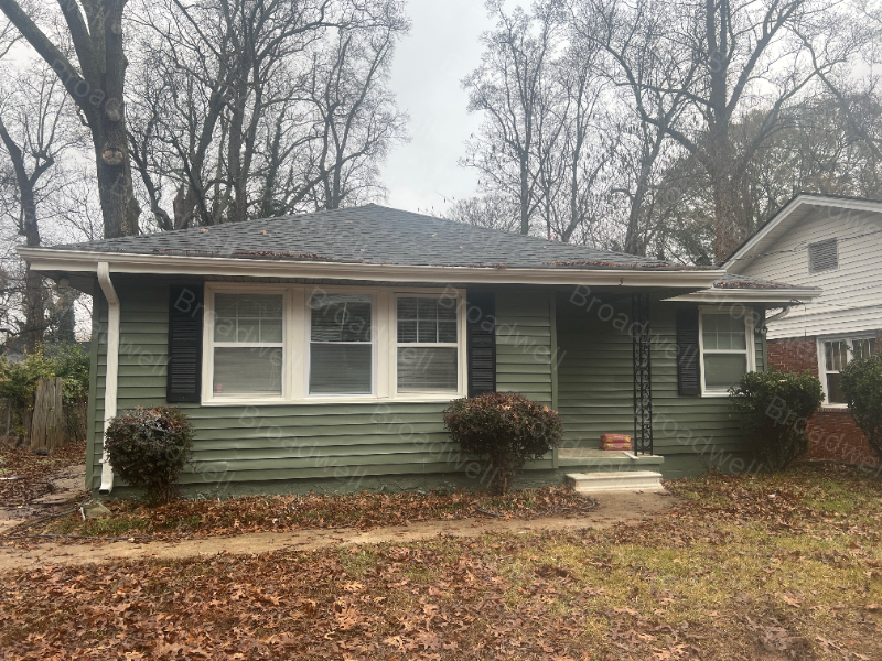 atlanta House: 955 byron dr sw