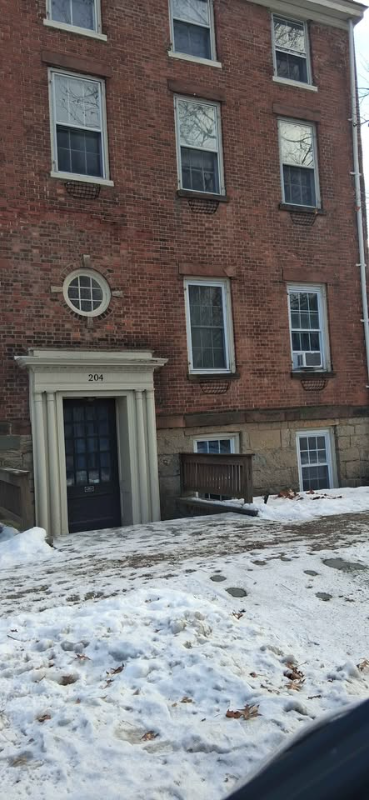 Goshen Apartment: 204 Main St