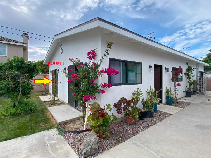 GARDEN GROVE Multiplex: 19154 Della Lane