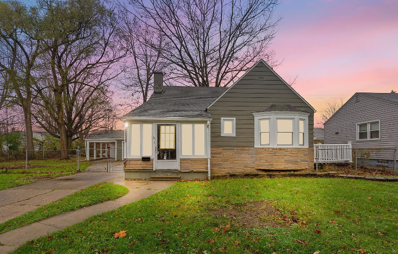 Saint Clair Shores House: 20628 Alger St