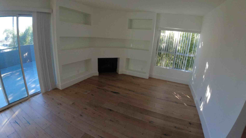 West Hollywood Apartment: 939 Palm Ave