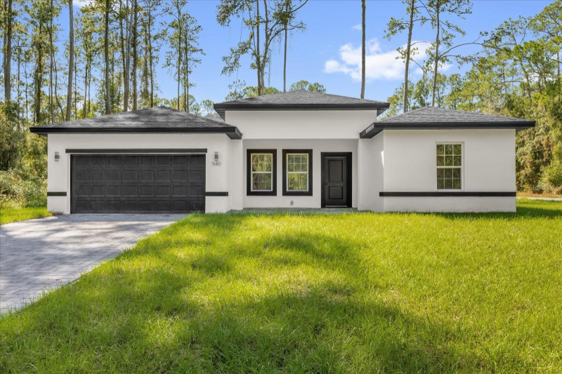 Dunnellon House: 540 E ELGROVE DR