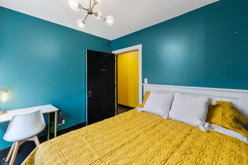 Fox Lake Condo: 115 Nippersink Blvd