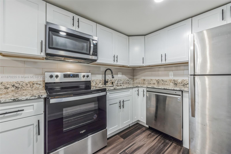 Boca Raton Condo: 480 NW 20th Street 2010, Boca Raton, FL 33431