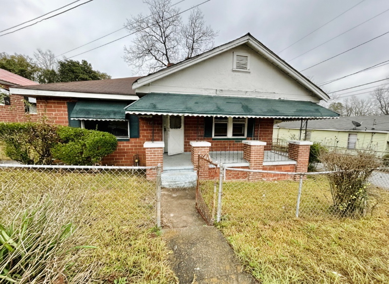 Phenix City House: 111 11th Ave S