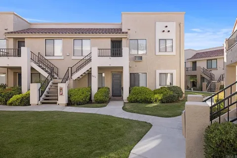 San Diego Condo: 8476 New Salem St
