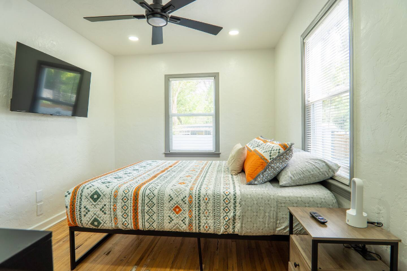 Orlando Multiplex: 2008 Page Avenue