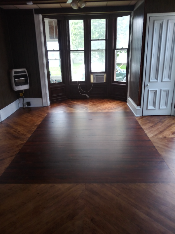 Ottawa Apartment: 125 E Lafayette St