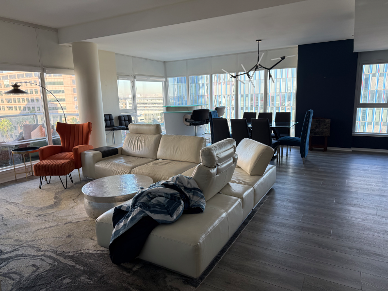 Long Beach Condo: 400 West Ocean Blvd.