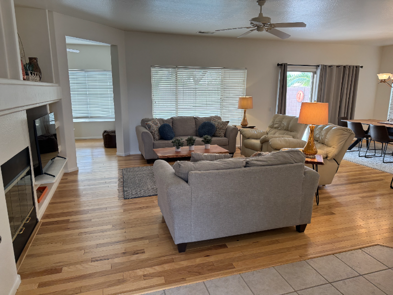 SURPRISE House: 18261 N. SUMMERBREEZE WAY