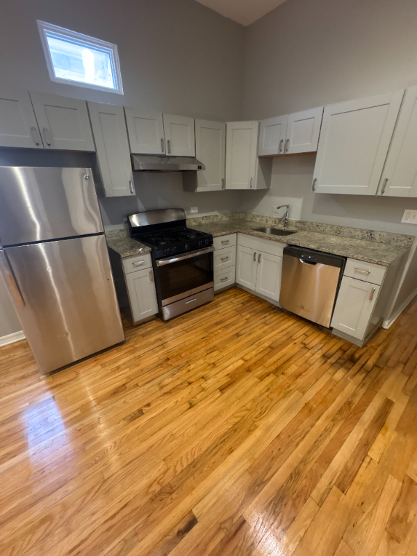 Chicago Multiplex: 5906 S Lasalle St