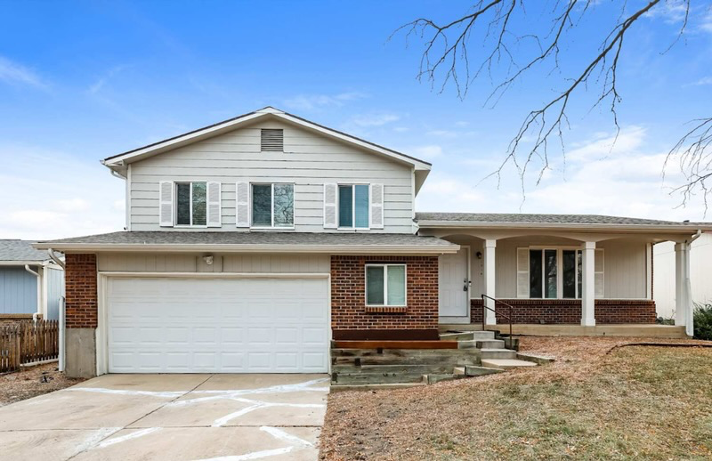 Aurora House: 1517 S Dearborn St,