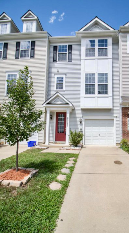 California Townhome: 23141 Foxglove Way