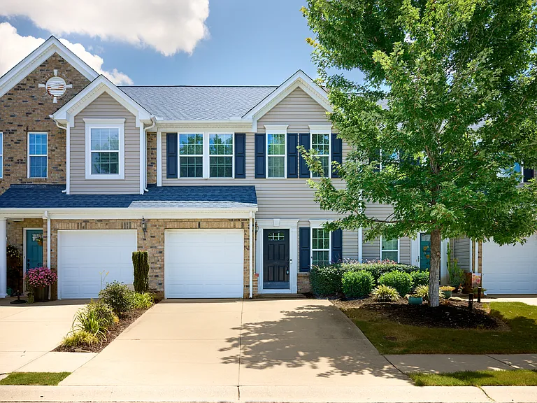 Mauldin Townhome: 457 Woodbark Ct