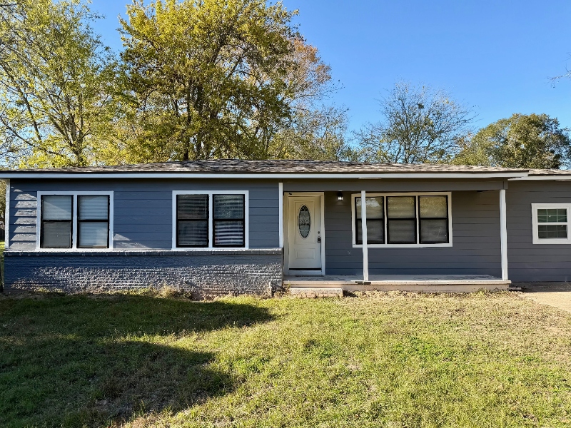 Bryan House: 2306 Staunton Dr