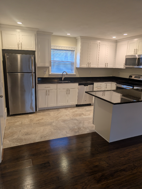 Beverly Apartment: 5 Edwards Street