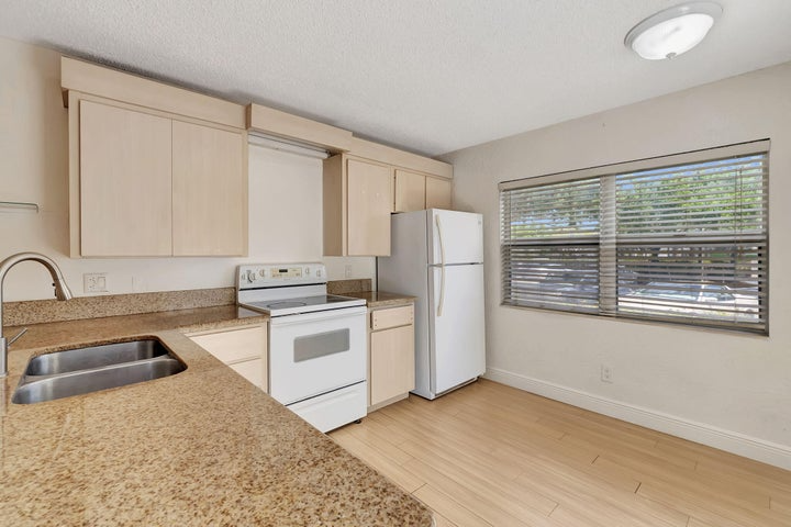 Boynton Beach Townhome: 4004 Medford Court, Boynton Beach, FL 33436