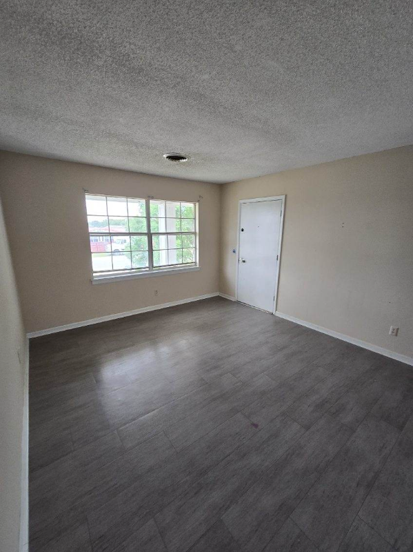 Reidsville Apartment: 196 Industrial Dr