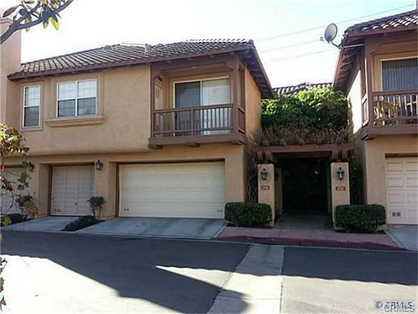 Tustin Townhome: 2736 Monza