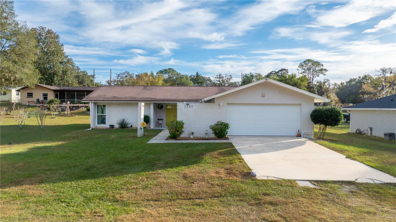 Inverness House: 2507 BLUEGRASS ST