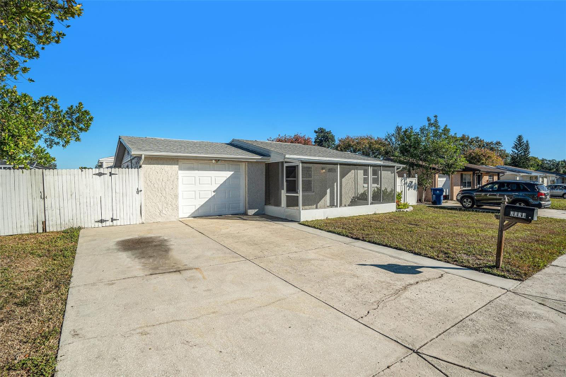 Port Richey House: 7321 PARROT DR