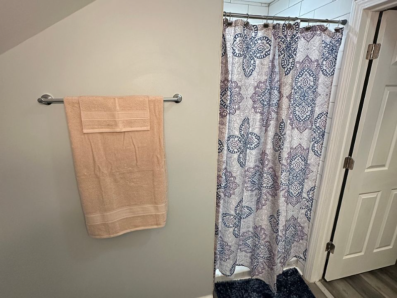 Franklin Park House: 3320 Ernst St, Franklin Park, IL 60131