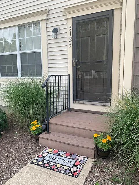 Hilliard Condo: 5125 Singleton Dr