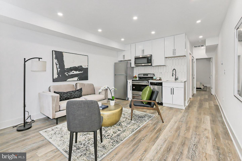 Washington Townhome: 1232 Florida Ave NE