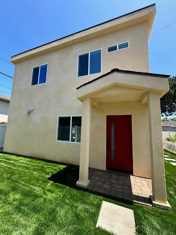 Los Angeles House: 3556 Butler Ave