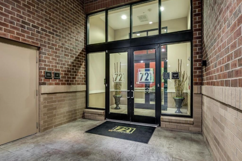 Charlotte Condo: 721 Governor Morrison St