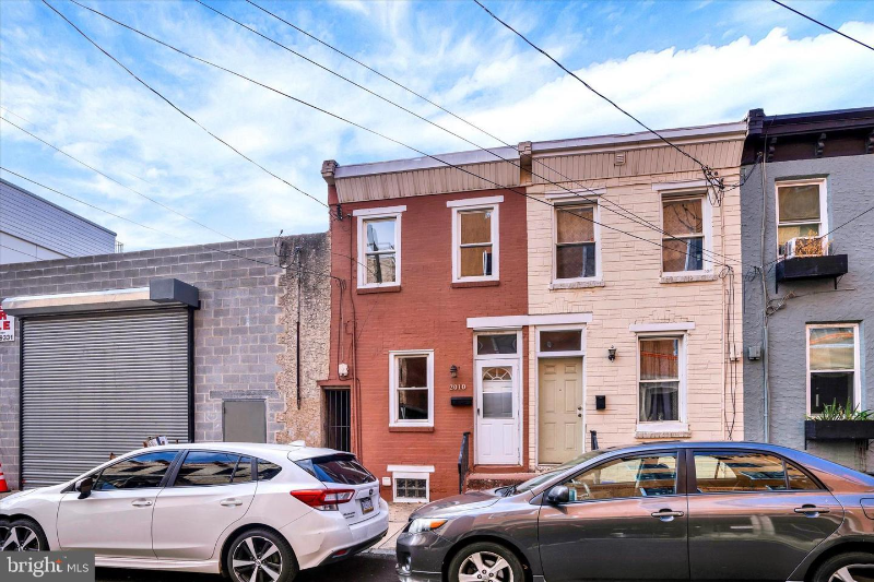 Philadelphia Townhome: 2010 East Boston Street