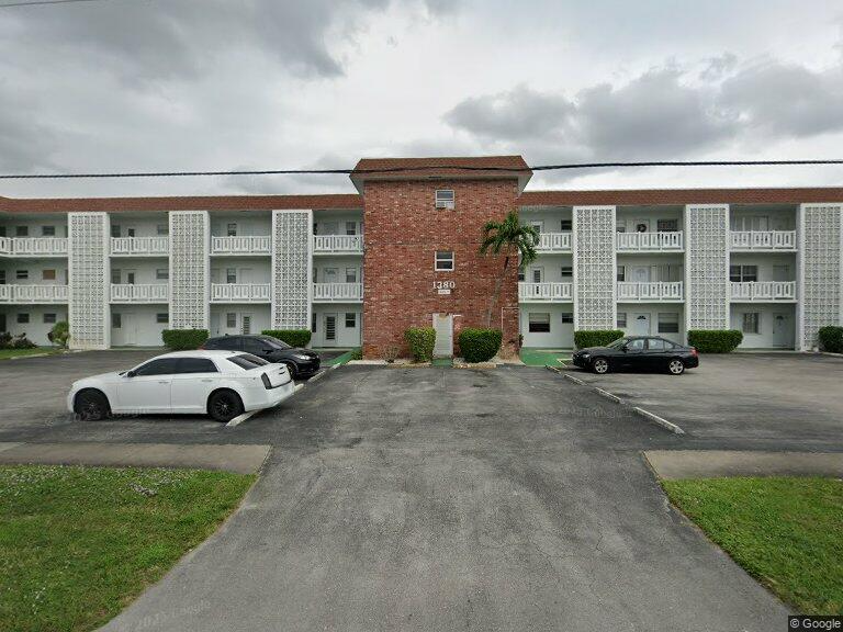 Lauderhill House: 1380 NW 43 Terrace