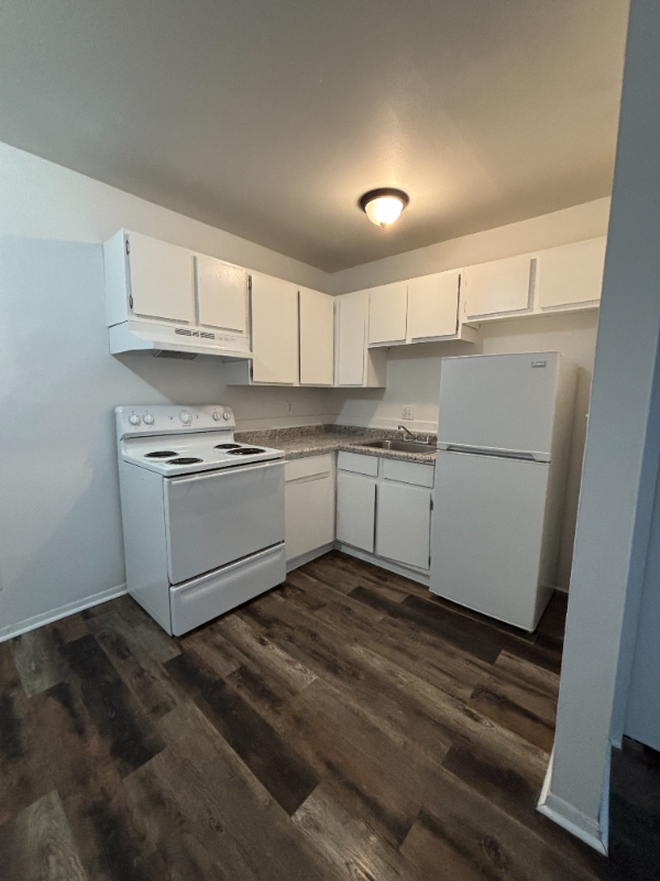 Ecorse Apartment: 4471 High St