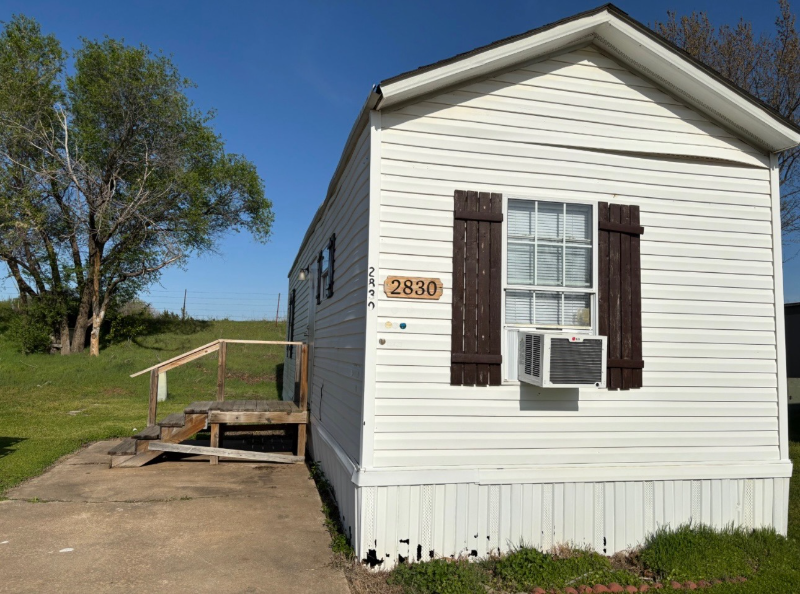 Stillwater House: 2830 Mark Cir