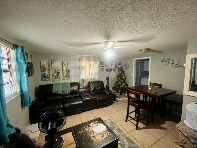 Sarasota Multiplex: 2027 florinda st