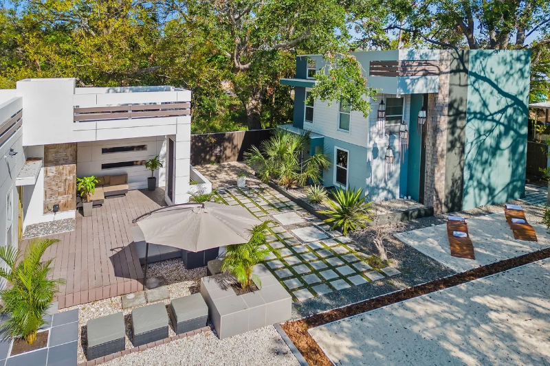 Bradenton House: 603A 38th St W