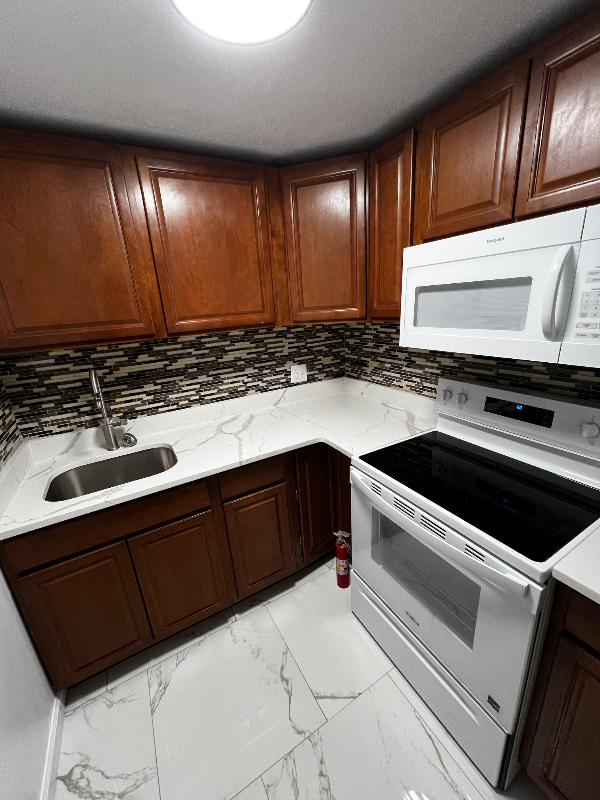 Middletown Condo: 142 Burgundy Hill Lane