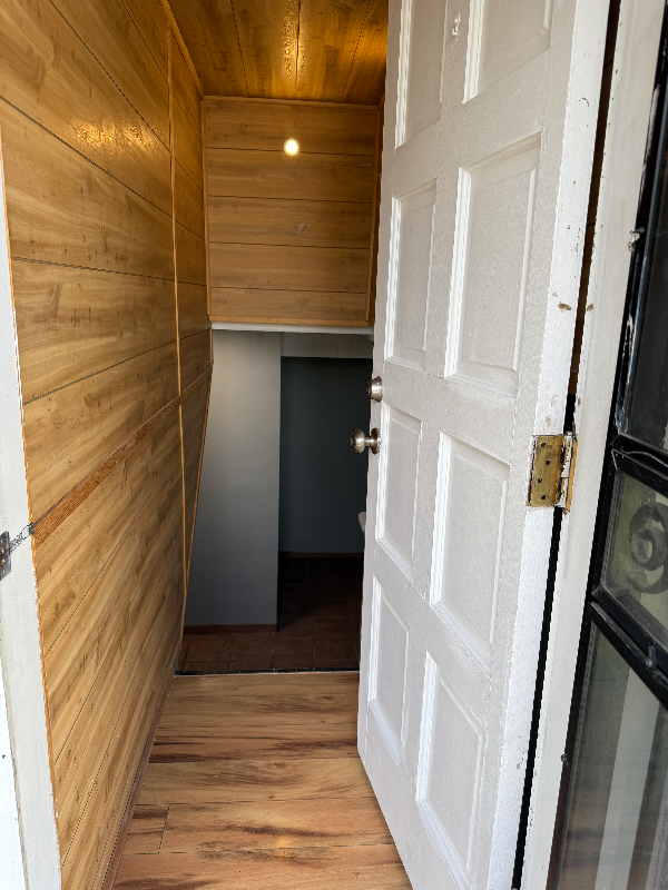 Denver House: 10749 Varese Ln