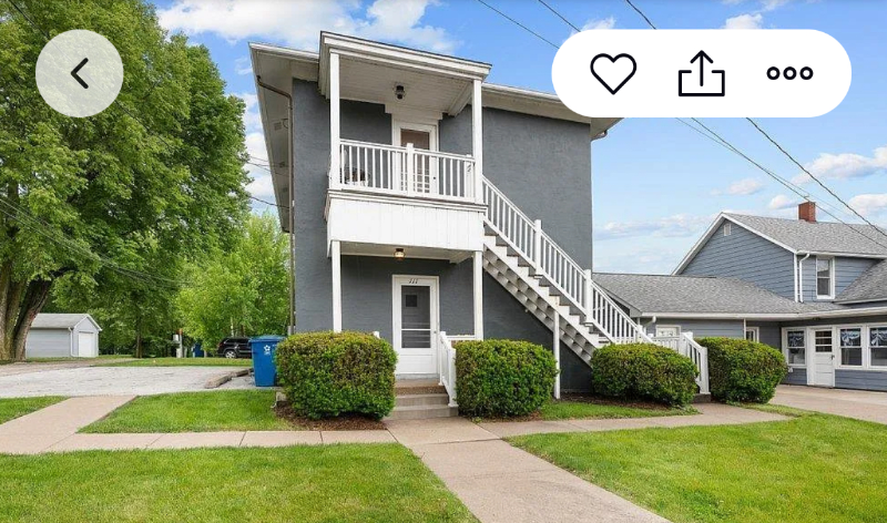 le Claire Multiplex: 111 Ewing St upper unit