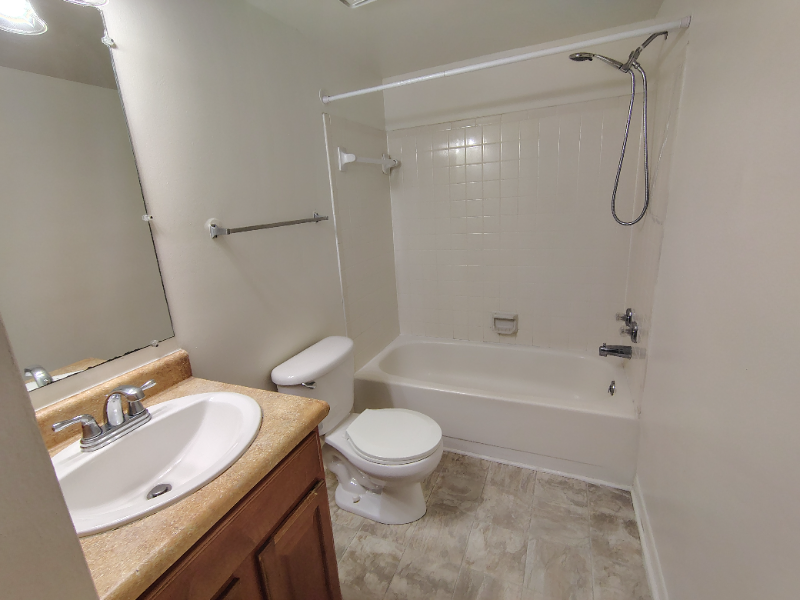 Lynchburg Apartment: 600 Reusens Road