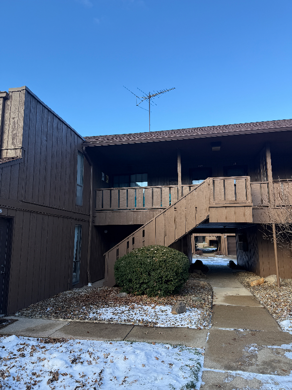 Avon Lake Condo: 33803 Electric Blvd