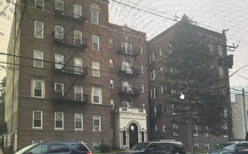 elizabeth Apartment: 758 Jersey ave