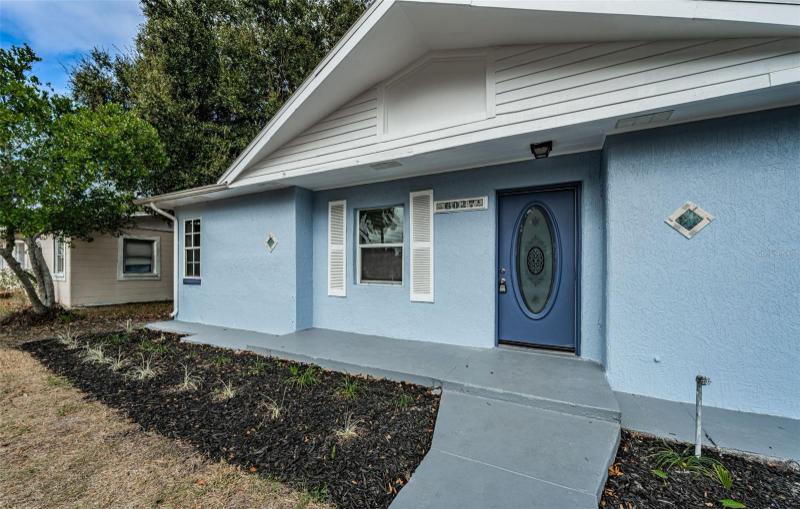 New Port Richey House: 6027 ILLINOIS AVE