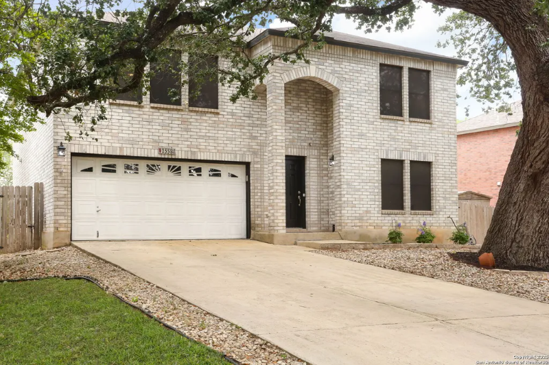 SCHERTz House: 2558 ASHLEY OAK DR